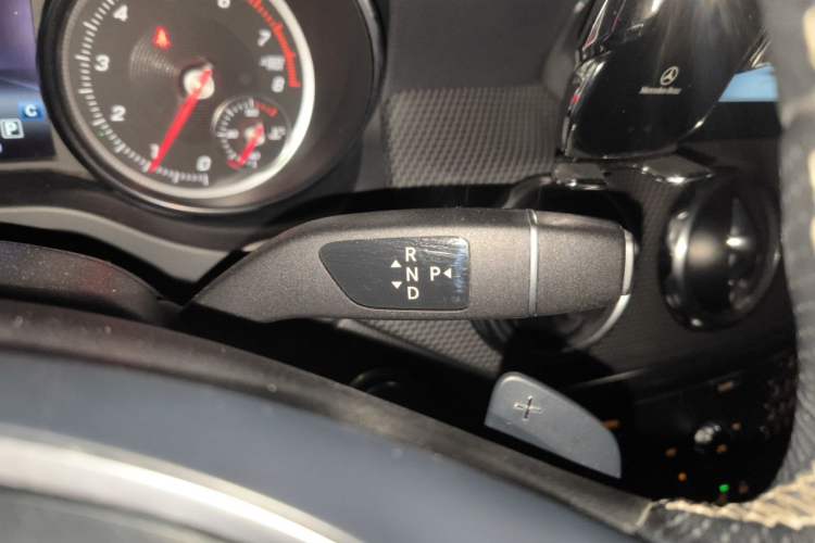 Used Mercedes-Benz GLA 2018 GLA 200 Fashion Model Gear Lever