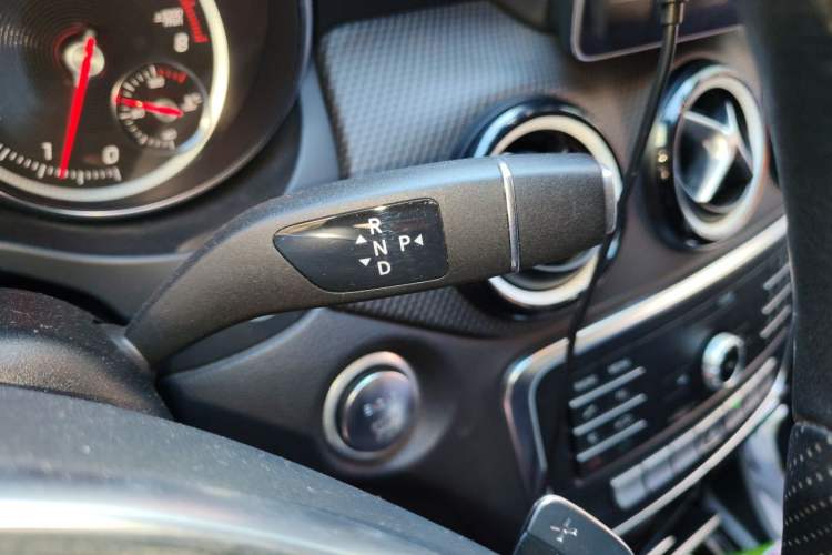 Used Mercedes-Benz GLA 2018 GLA 200 Sport Edition Gear Lever