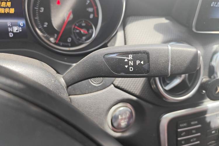 Used Mercedes-Benz GLA 2018 GLA 200 Sport Edition Gear Lever