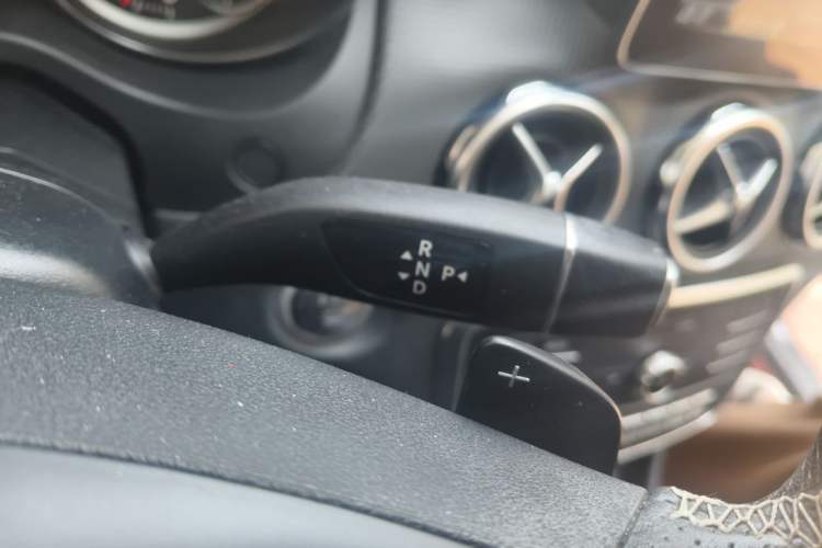 Used Mercedes-Benz GLA 2018 GLA 200 Sport Edition Gear Lever