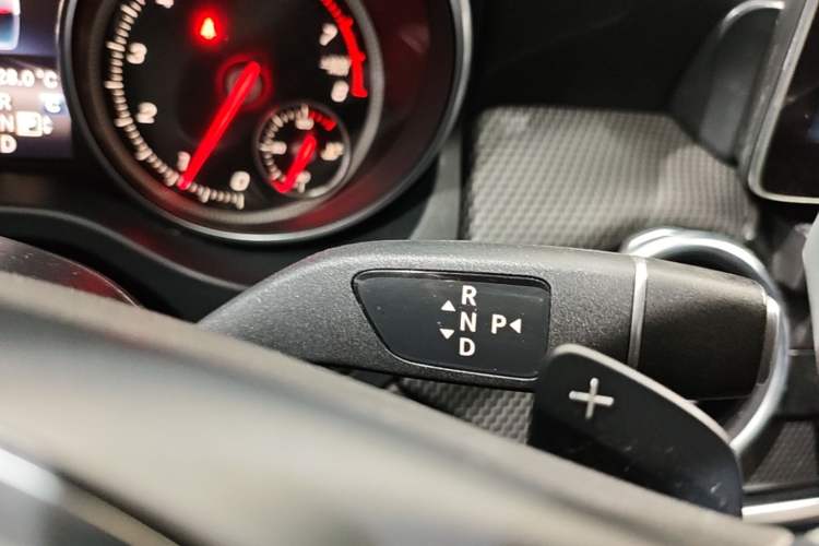 Used Mercedes-Benz GLA 2018 GLA 200 Sport Edition Gear Lever