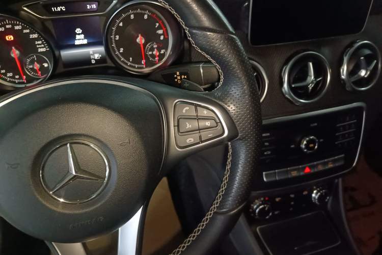 Used Mercedes-Benz GLA 2018 GLA 200 Sport Edition Gear Lever