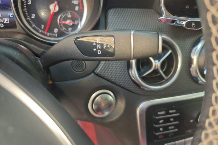 Used Mercedes-Benz GLA 2018 GLA 200 Sport Edition Gear Lever