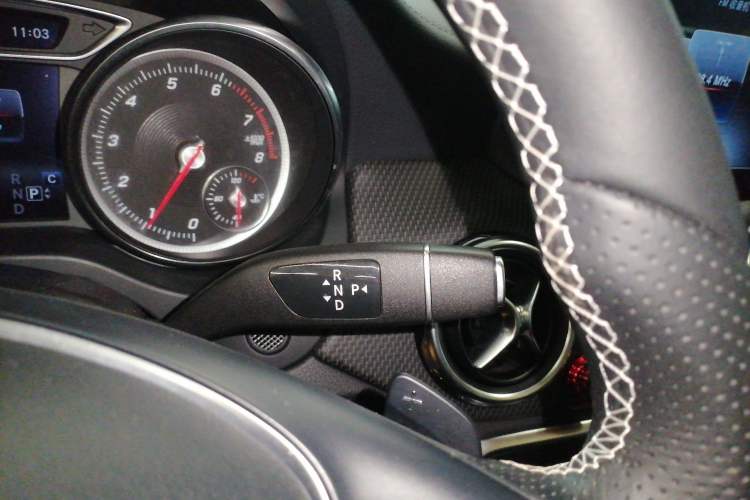 Used Mercedes-Benz GLA 2018 GLA 200 Fashion Model Gear Lever