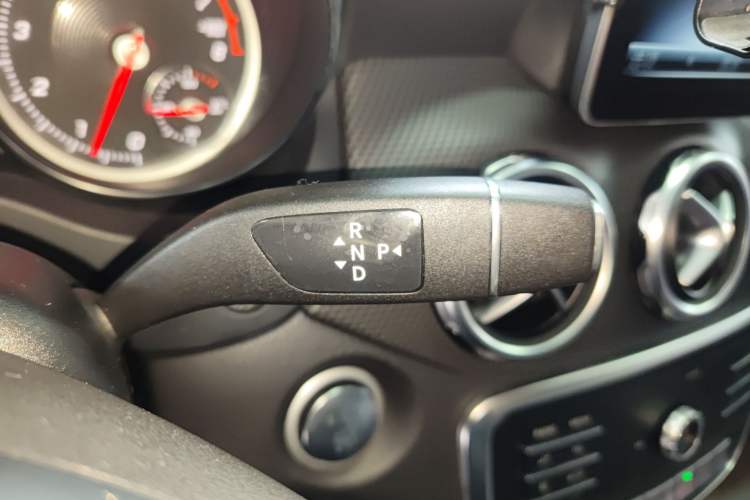 Used Mercedes-Benz GLA 2018 GLA 200 Sport Edition Gear Lever