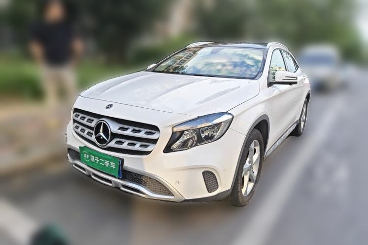 Używany Mercedes-Benz GLA 2018 GLA 200 Sport Edition Guazi used car, China used car export, Used car for sale, Used  cars, Cheapest cars for sale