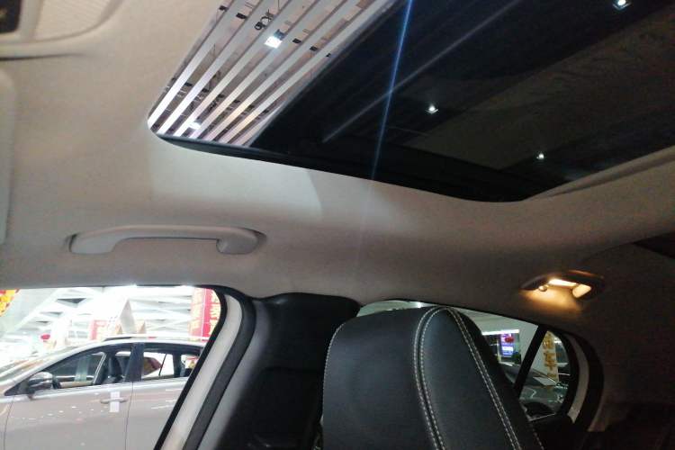Used Mercedes-Benz GLA 2018 GLA 220 4MATIC Sport Edition Headliner