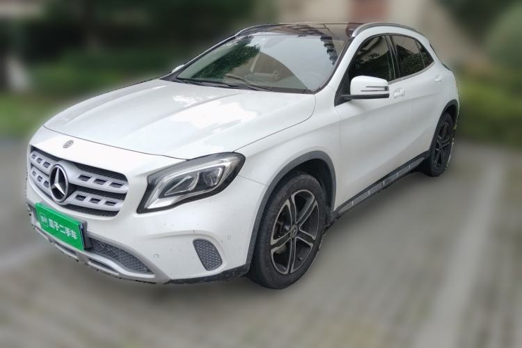 Used Mercedes-Benz GLA 2018 GLA 200 Fashion Model Guazi used car, China used car export, Used car for sale, Used cars, Cheapest cars for sale