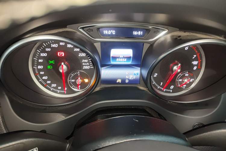 Used Mercedes-Benz GLA 2018 GLA 200 Sport Edition Instrument Cluster