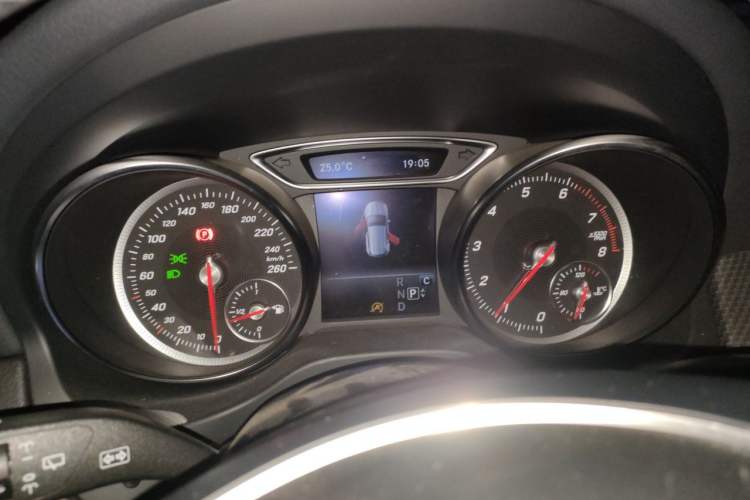 Used Mercedes-Benz GLA 2018 GLA 200 Fashion Model Instrument Cluster