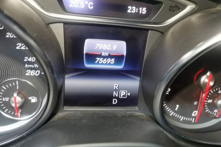 Used Mercedes-Benz GLA 2018 GLA 200 Sport Edition Instrument Cluster