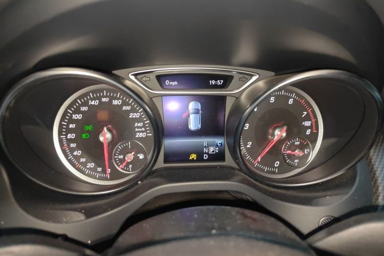 Used Mercedes-Benz GLA 2018 GLA 200 Fashion Model Instrument Cluster