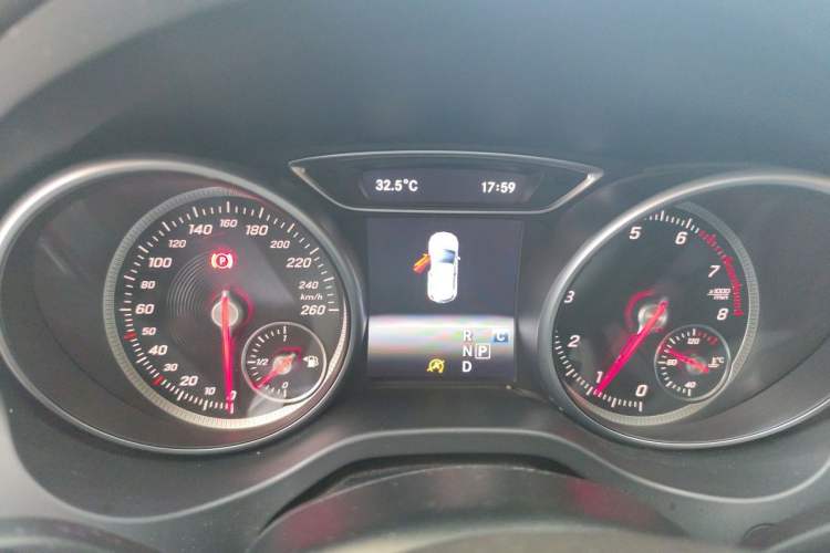Used Mercedes-Benz GLA 2018 GLA 200 Fashion Model Instrument Cluster