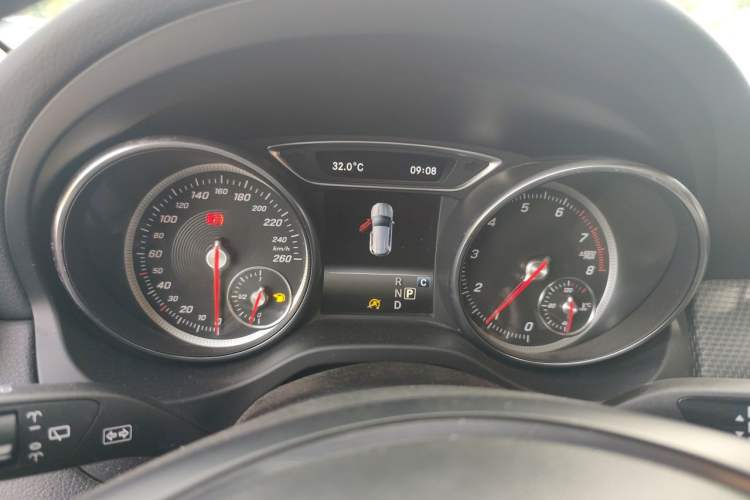 Used Mercedes-Benz GLA 2018 GLA 200 Fashion Model Instrument Cluster
