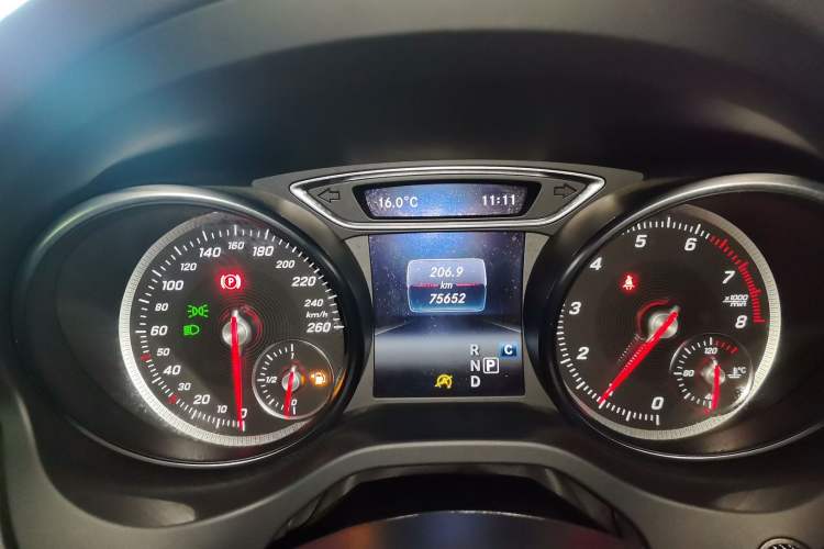 Used Mercedes-Benz GLA 2018 GLA 200 Polar Limited Edition Instrument Cluster