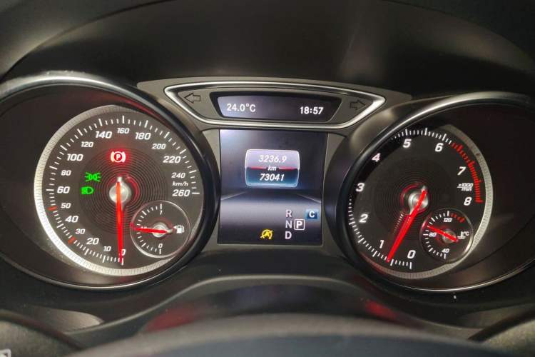 Used Mercedes-Benz GLA 2018 GLA 200 Fashion Model Instrument Cluster