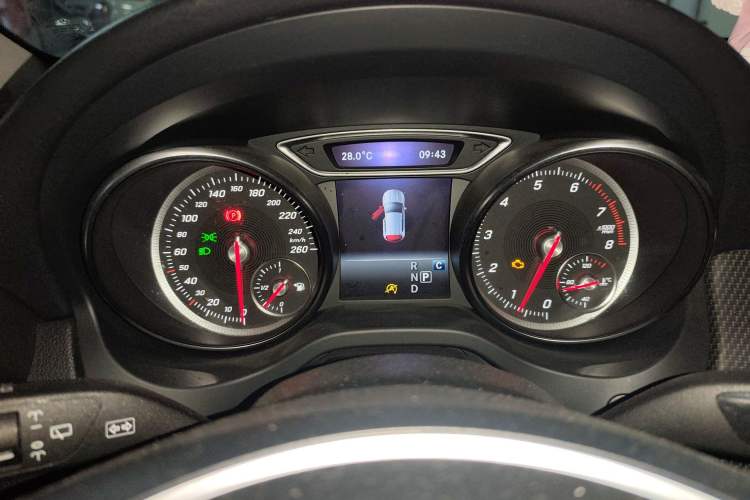 Used Mercedes-Benz GLA 2018 GLA 200 Sport Edition Instrument Cluster