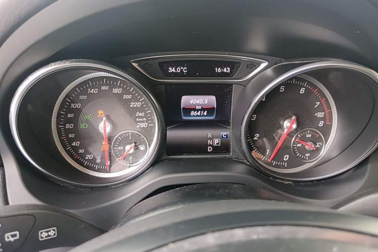 Used Mercedes-Benz GLA 2018 GLA 200 Sport Edition Instrument Cluster