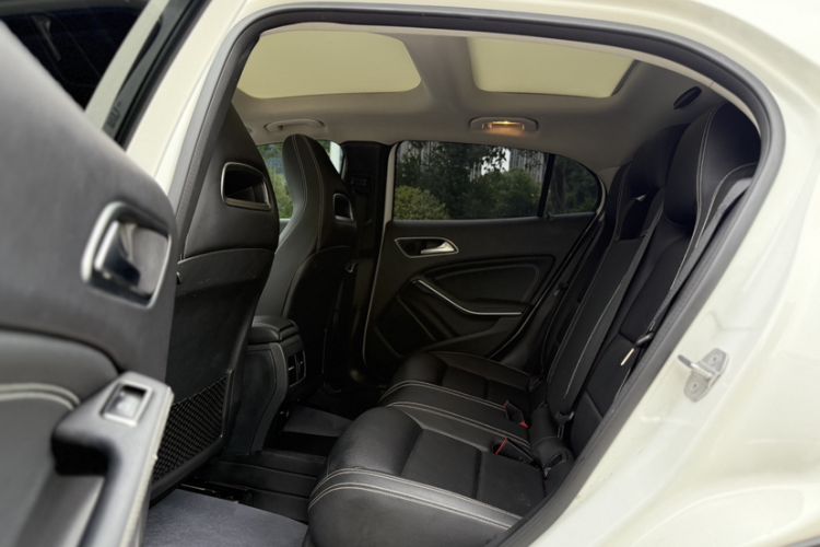 Used Mercedes-Benz GLA 2018 GLA 200 Fashion Model Interior 1