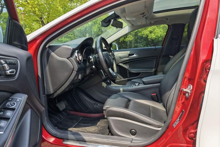 Used Mercedes-Benz GLA 2018 GLA 200 Sport Edition Interior 1