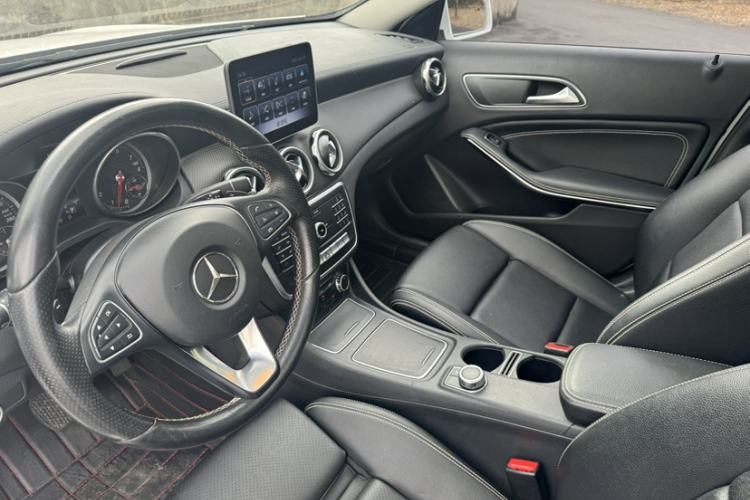 Used Mercedes-Benz GLA 2018 GLA 200 Fashion Model Interior 10