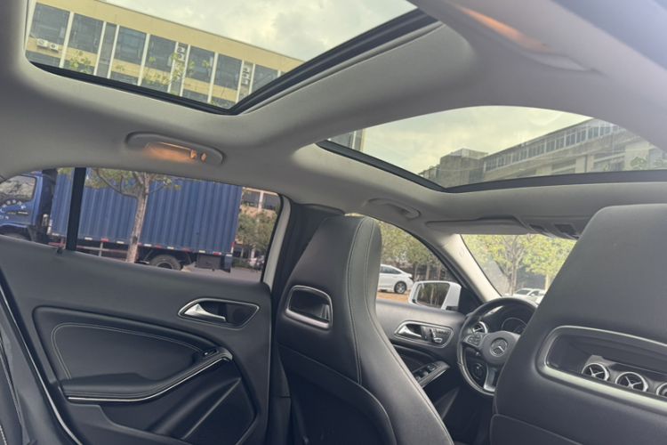 Used Mercedes-Benz GLA 2018 GLA 200 Fashion Model Interior 11