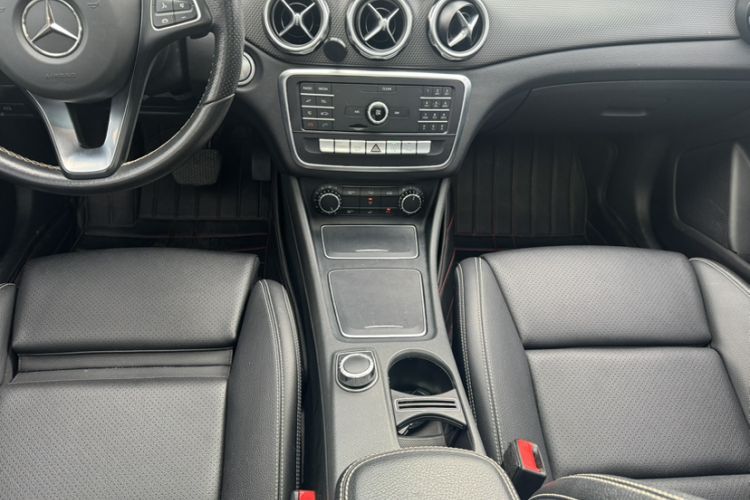 Used Mercedes-Benz GLA 2018 GLA 200 Fashion Model Interior 12