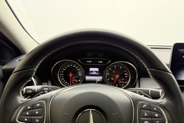 Used Mercedes-Benz GLA 2018 GLA 200 Sport Edition Interior 2