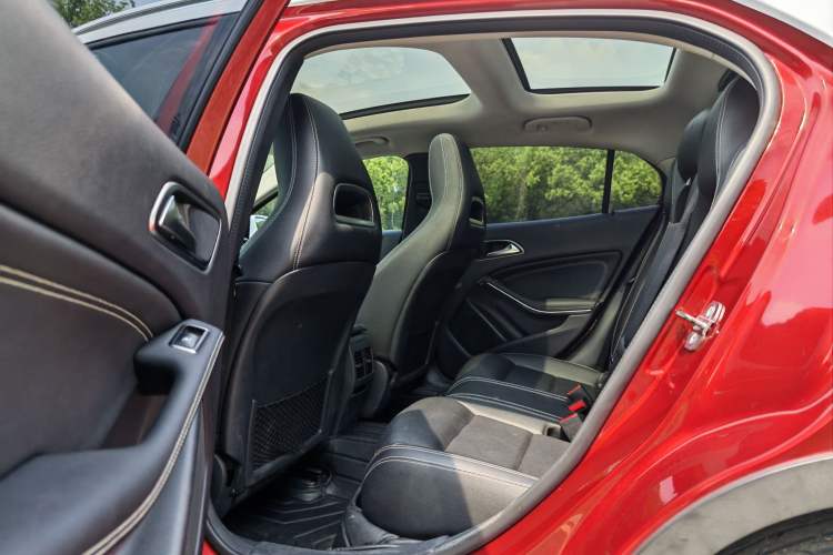 Used Mercedes-Benz GLA 2018 GLA 200 Sport Edition Interior 2