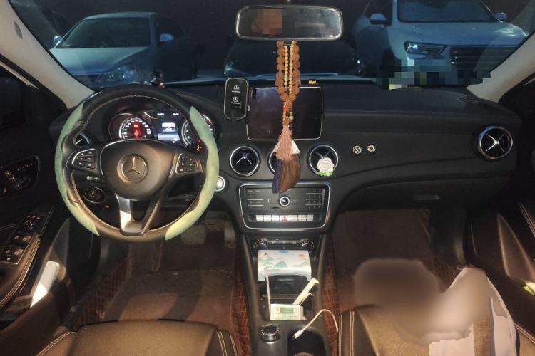 Used Mercedes-Benz GLA 2018 GLA 200 Fashion Model Interior 2