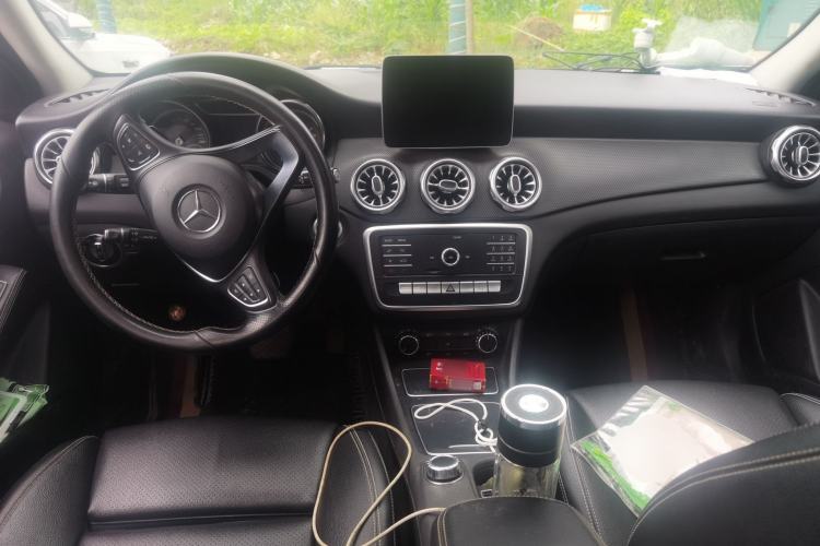 Used Mercedes-Benz GLA 2018 GLA 200 Sport Edition Interior 2