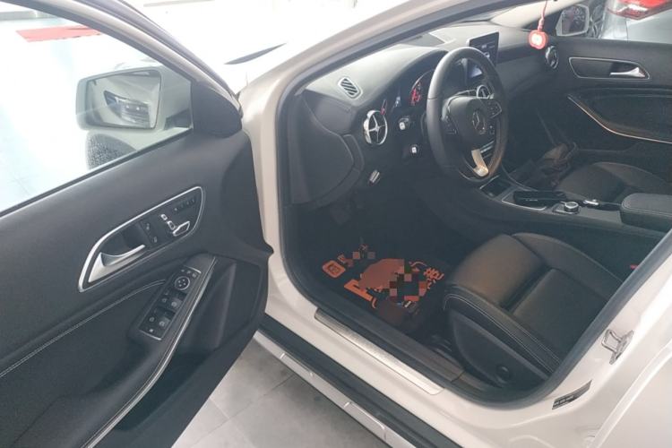 Used Mercedes-Benz GLA 2018 GLA 200 Fashion Model Interior 3