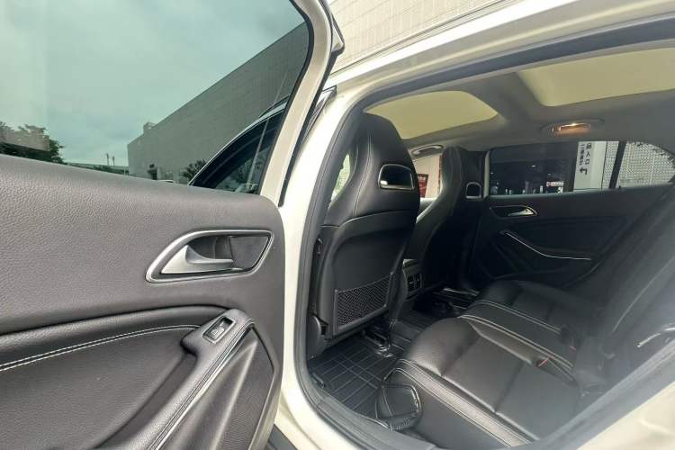 Used Mercedes-Benz GLA 2018 GLA 200 Fashion Model Interior 3