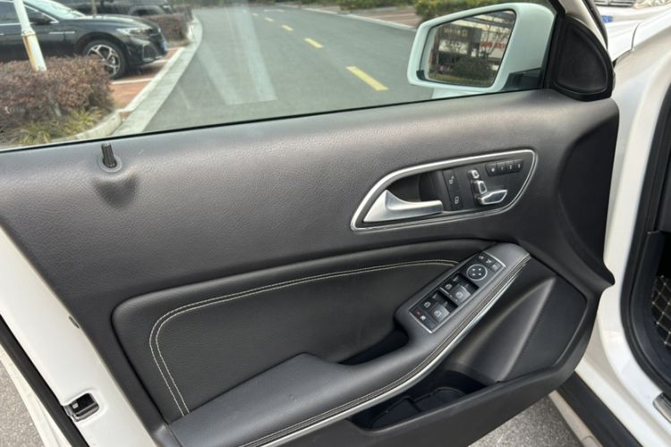 Used Mercedes-Benz GLA 2018 GLA 200 Fashion Model Interior 3