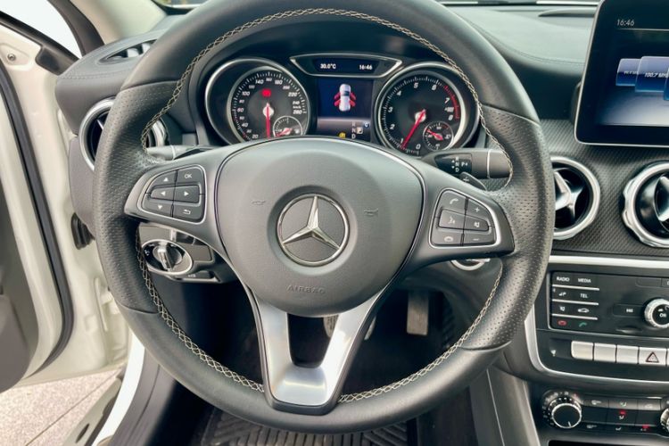 Used Mercedes-Benz GLA 2018 GLA 200 Fashion Model Interior 3