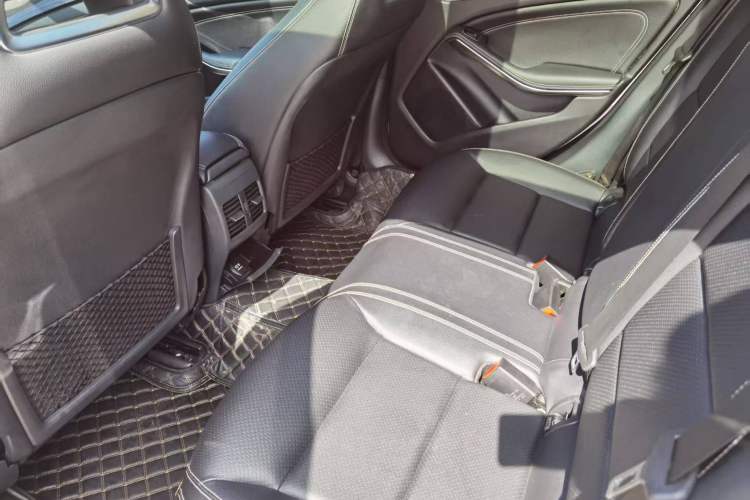 Used Mercedes-Benz GLA 2018 GLA 200 Sport Edition Interior 3