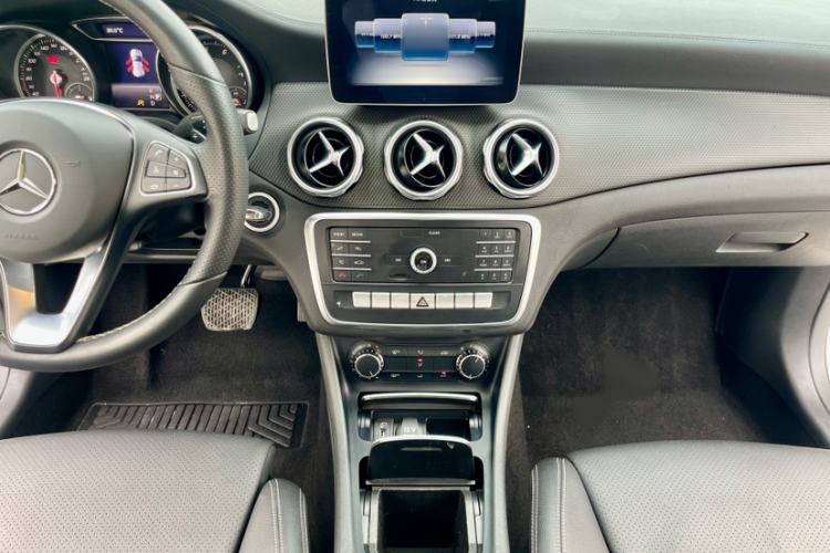 Used Mercedes-Benz GLA 2018 GLA 200 Fashion Model Interior 4