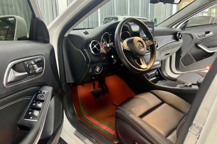 Used Mercedes-Benz GLA 2018 GLA 200 Fashion Model Interior 4
