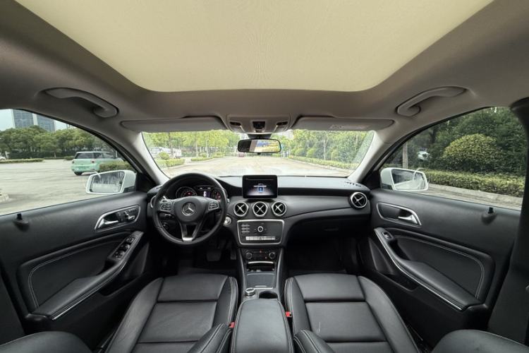 Used Mercedes-Benz GLA 2018 GLA 200 Fashion Model Interior 5