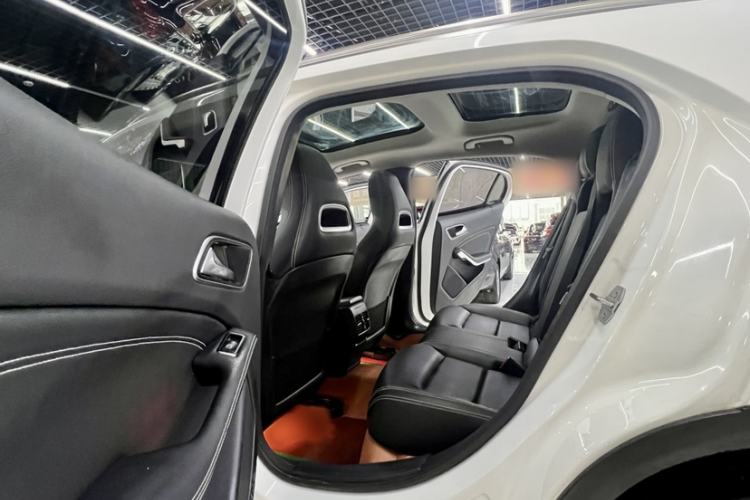 Used Mercedes-Benz GLA 2018 GLA 200 Fashion Model Interior 6
