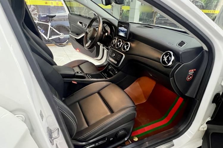 Used Mercedes-Benz GLA 2018 GLA 200 Fashion Model Interior 8