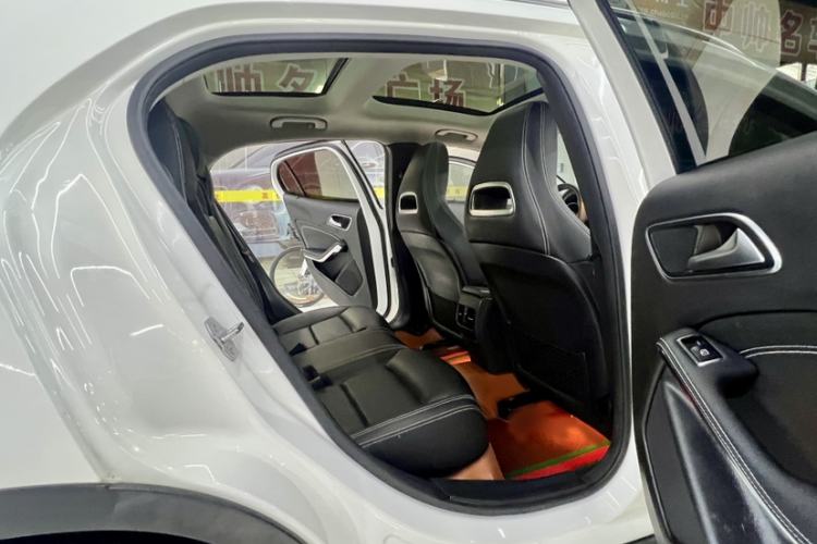 Used Mercedes-Benz GLA 2018 GLA 200 Fashion Model Interior 9
