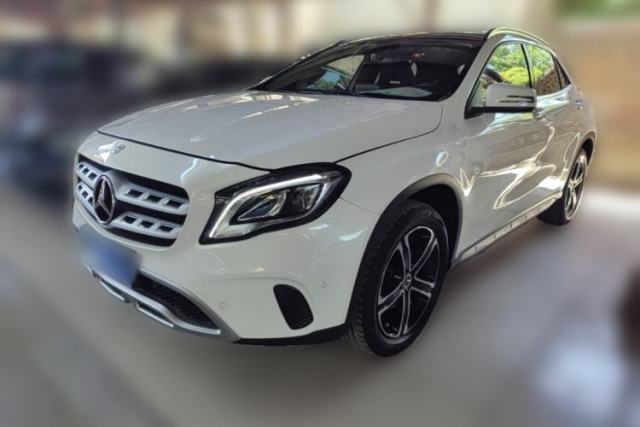 Mercedes-Benz GLA 2018 GLA 200 Fashion Model usado