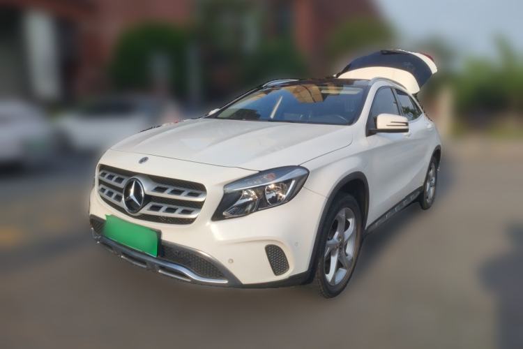 Used Mercedes-Benz GLA 2018 GLA 200 Sport Edition Guazi used car, China used car export, Used car for sale, Used Mercedes-Benz cars, Cheapest cars for sale