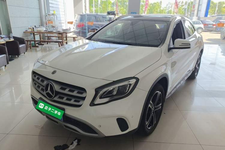 Used Mercedes-Benz GLA 2018 GLA 200 Fashion Model Guazi used car, China used car export, Used car for sale, Used cars, Cheapest cars for sale