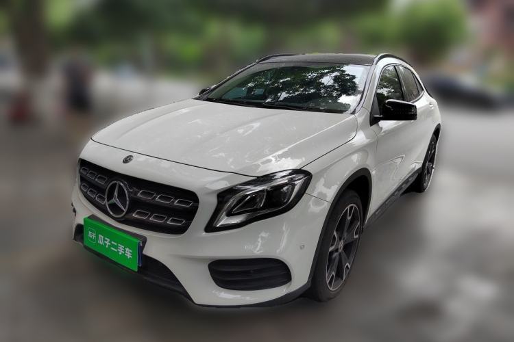 Used Mercedes-Benz GLA 2018 GLA 220 4MATIC Sport Edition Guazi used car, China used car export, Used car for sale, Used cars, Cheapest cars for sale