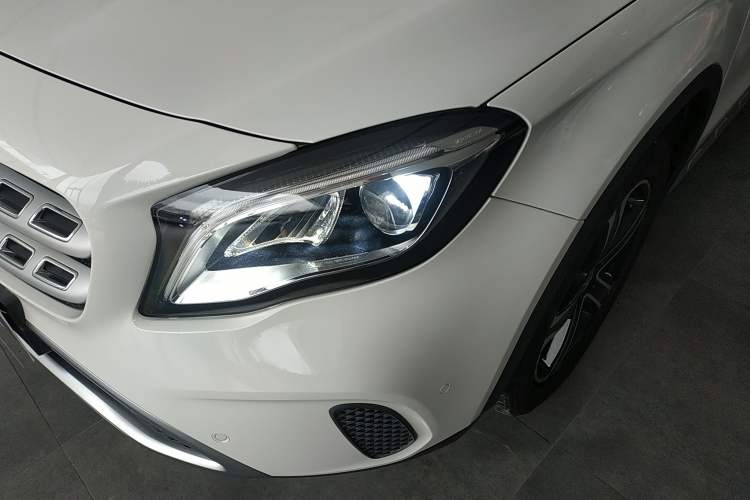 Used Mercedes-Benz GLA 2018 GLA 200 Fashion Model Left Front Headlight