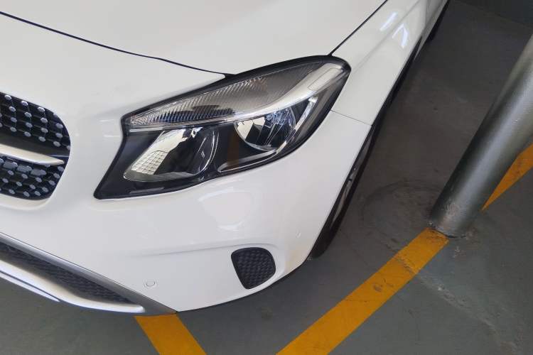 Used Mercedes-Benz GLA 2018 GLA 200 Sport Edition Left Front Headlight