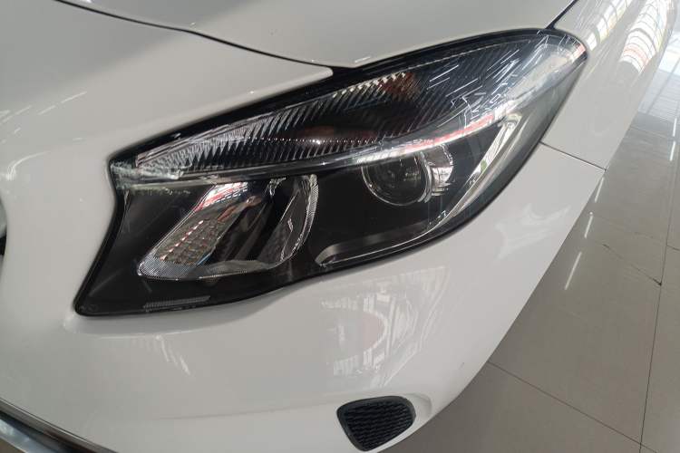 Used Mercedes-Benz GLA 2018 GLA 200 Sport Edition Left Front Headlight