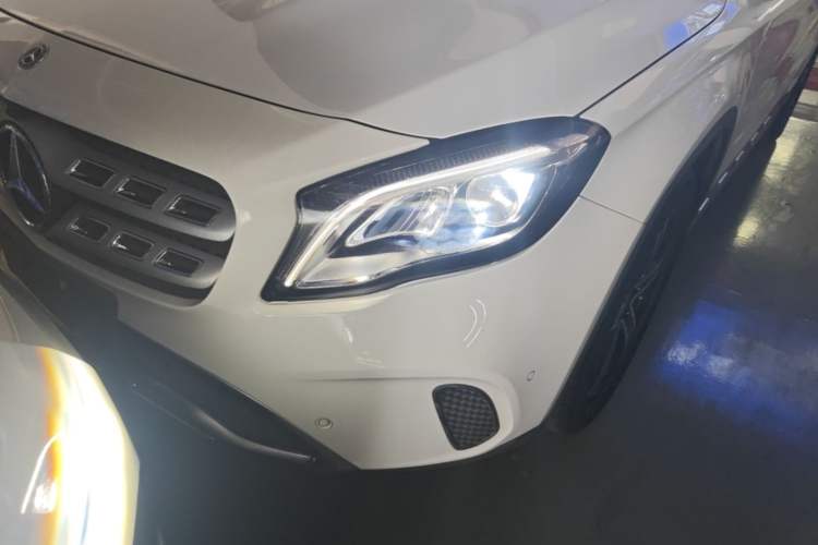 Used Mercedes-Benz GLA 2018 GLA 200 Fashion Model Left Front Headlight